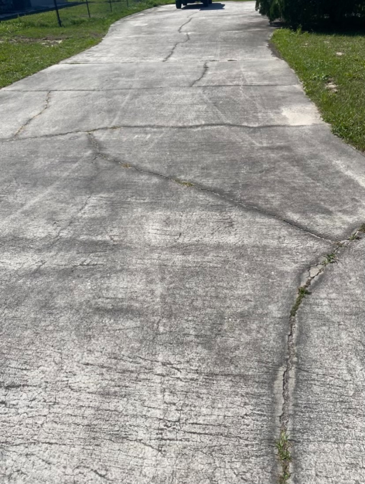 Driveway Cleaning in Dundee, FL