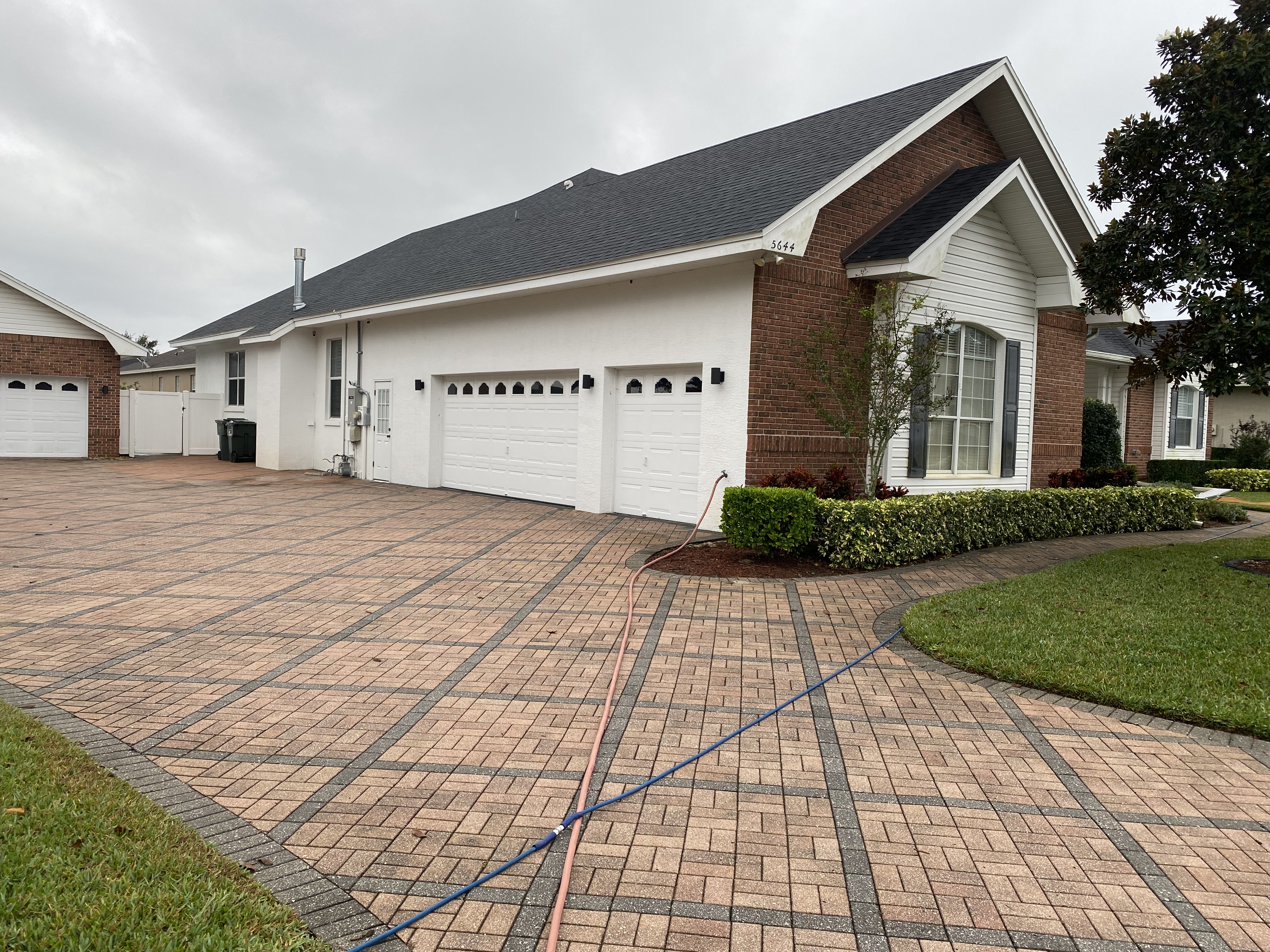 House Wash & Driveway Cleaning in Lakeland Fl